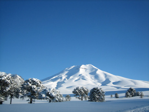 D�len vulk�nokra �p�ltek a s�felvon�k - Fot�: Corralco Lodge