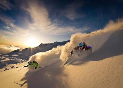 N�zegessen friss k�peket a havas Andokb�l - Fot�: Nevasport