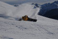 Nadr�g szakad, bakancs t�rik...
