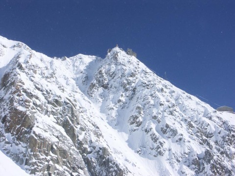 Punta Helbronner; meredek �s sz�k kulo�rok: csak profiknak