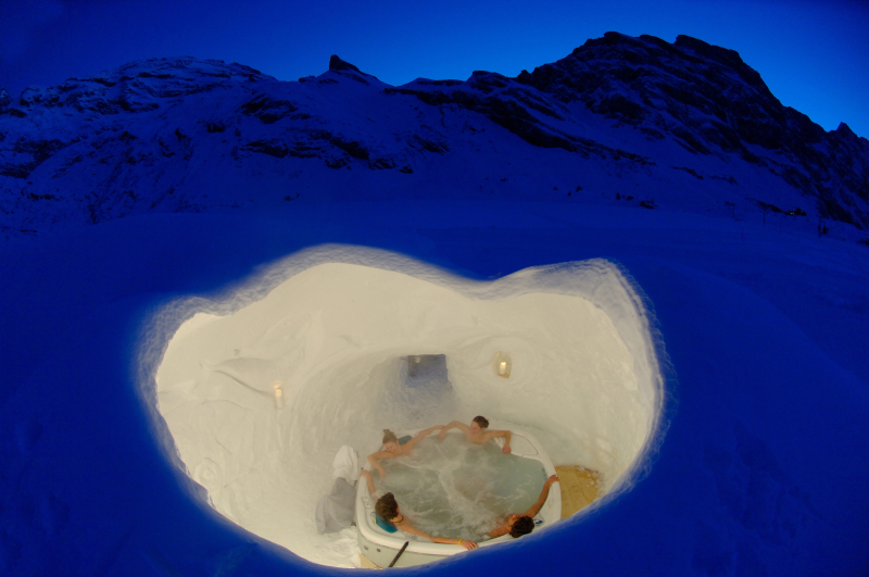 Wellnes a gstaadi iglu faluban