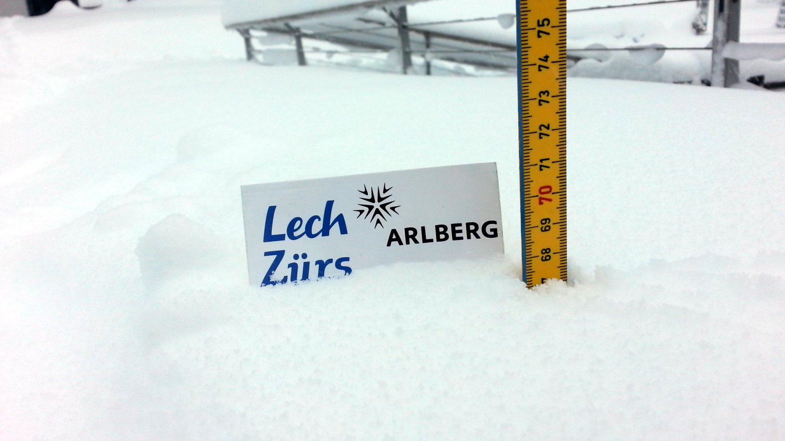 Lech-Zürs (Vorarlberg) ma reggel: 70 cm