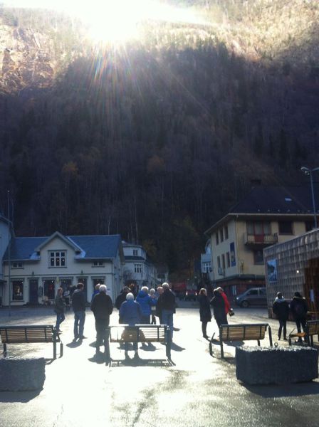 Az első tükrözött napsütés (Kép: Visit Rjukan) Az első tükrözött napsütés (Kép: Visit Rjukan)