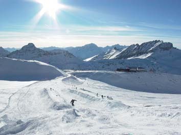 Snowpark a M�lltal gleccseren - Karintia legmagasabban fekv� s�ter�let�n