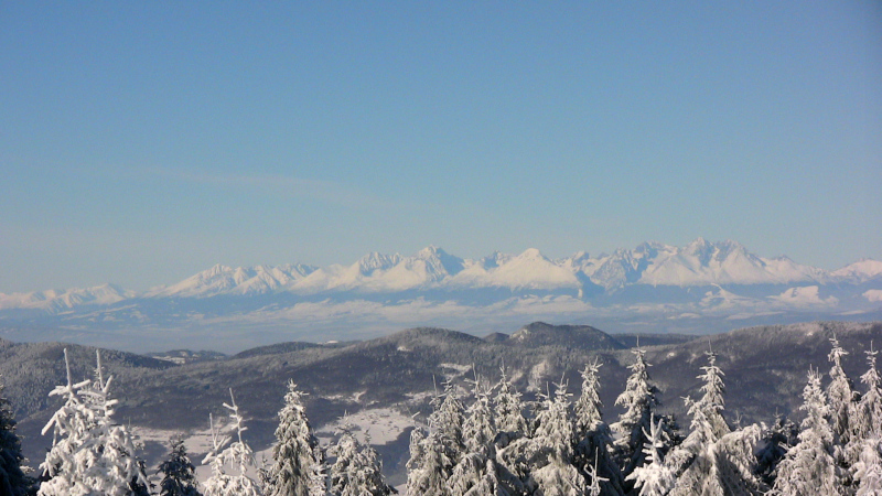 Skipark Erika - kilátás a Magas-Tátra hófödte csúcsaira - Kattints a képre a nagyításhoz