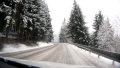 �tban Kos�tka fel� - az el�z� nap kb. 10 cm friss h� esett a k�rny�ken
