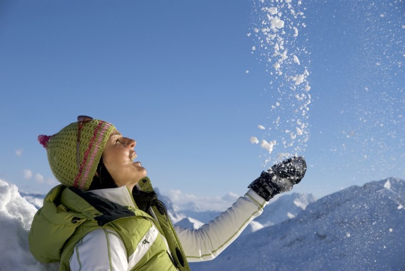 lech-zuers-frau-schnee-spass-by-hans-wiesenhofer-klein.jpg