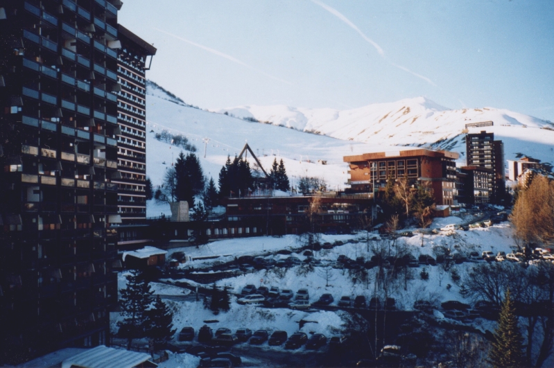 LE CORBIER K�ZPONT H�TULR�L