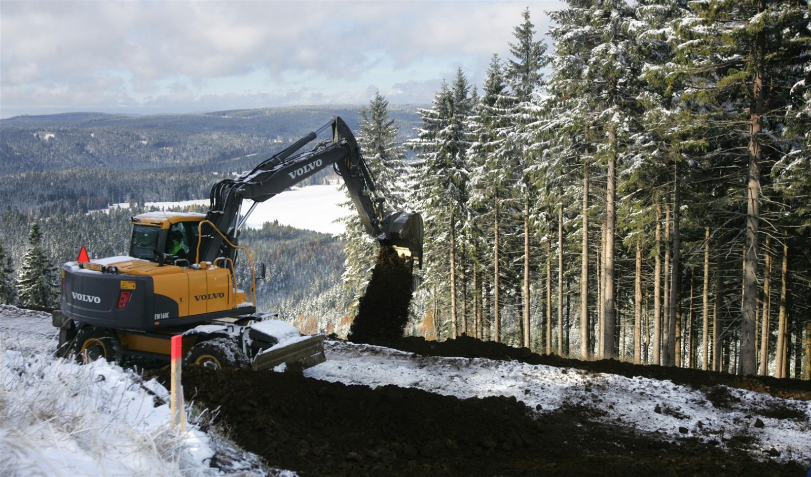 Tavaly október óta építkeznek (Kép: idnes.cz) Tavaly október óta építkeznek (Kép: idnes.cz)