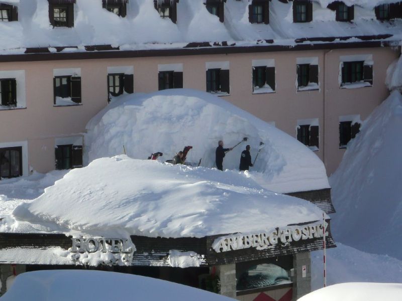 Rekord mennyiségű hó Ausztriában - Kattints a képre a nagyításhoz