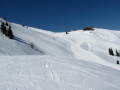 T�volban a piros 4