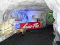Ice Pavilon 3500 m�teren  - s�ta a gleccserbe v�jt alag�tban