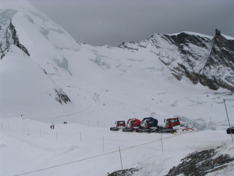 Saas Fee - s�p�ly�k a gleccseren. Fot�: sielok.hu