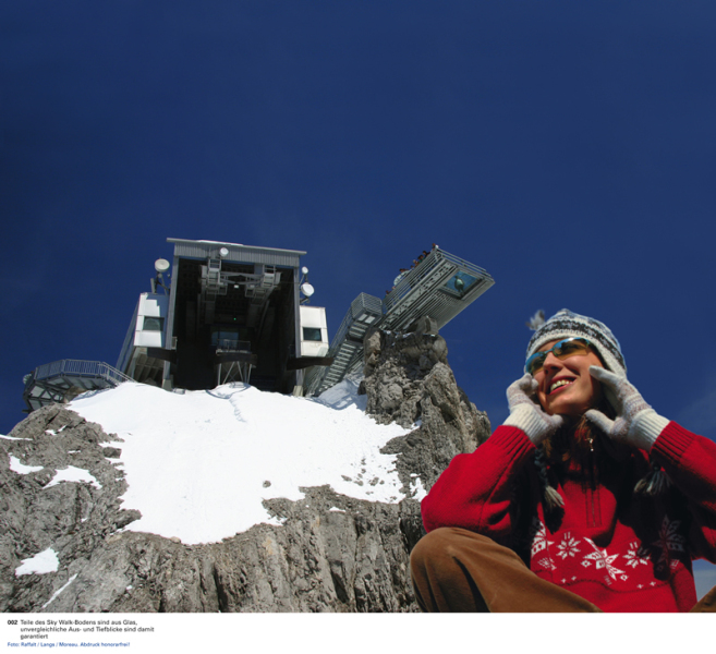 A Sky Walk kil�t� a Dachstein gleccseren