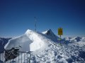 A k�zeli Schwarze Schneid (3367 m) cs�csa a kil�t�b�l
