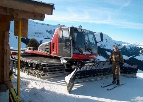 Egy modern hó munkagép a "Trak-trak"