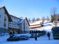K�r�taz�sunk els� �llom�shelye, a Korbielow s�p�ly�k melletti Hotel Fero Lux �gy n�zett ki november 29-�n
