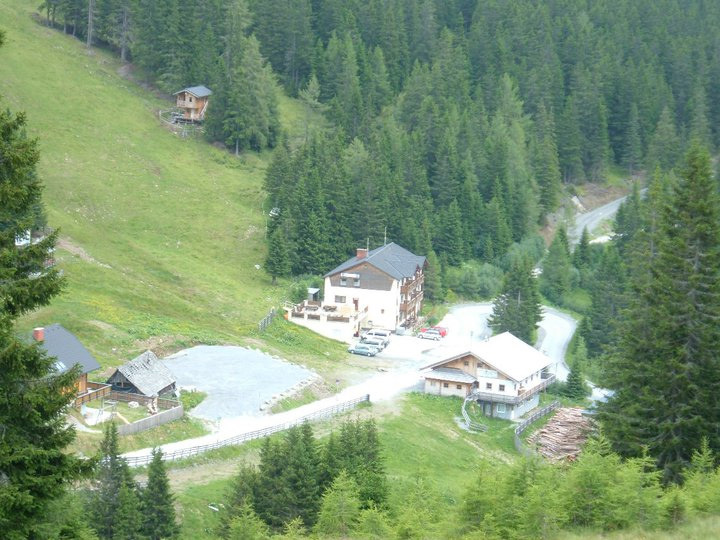 tanzstatt-nyar.jpg