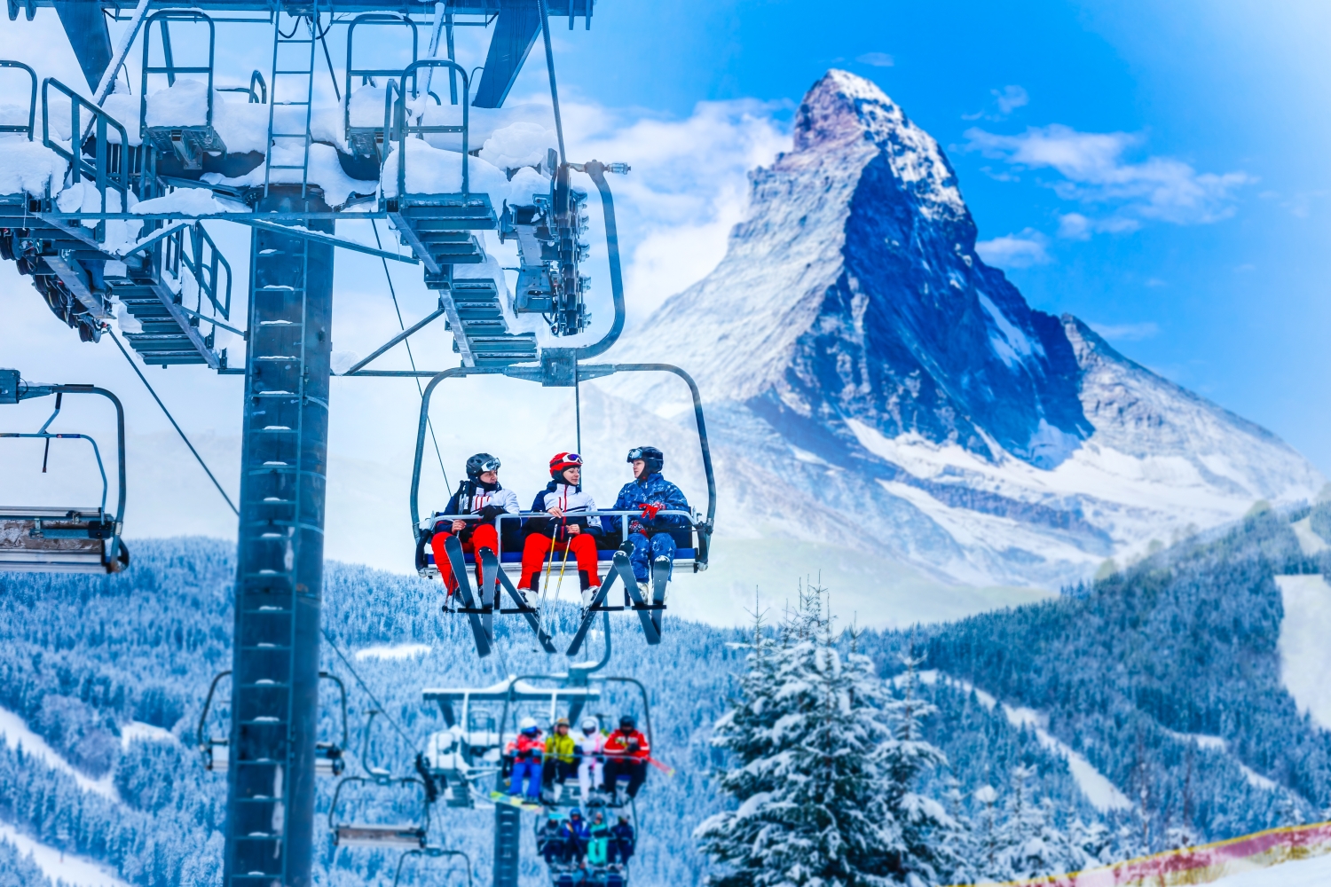 Európa legdrágább síterepe jelenleg a svájci Zermatt - Cervinia (háttérben a Matterhorn)