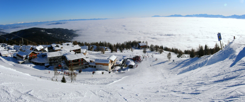 A hotel mellett kap helyet a völgyállomás - Fotó: Stánicz Balázs A hotel mellett kap helyet a völgyállomás - Fotó: Stánicz Balázs