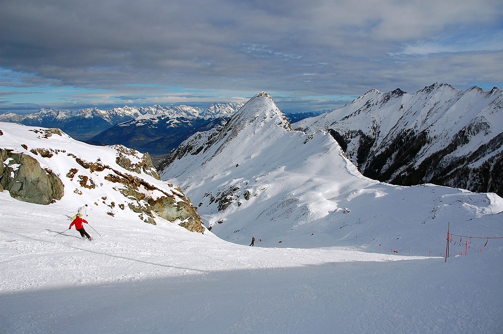 A gleccsereken és a magasabb síterepeken továbbra is jó a hóhelyzet