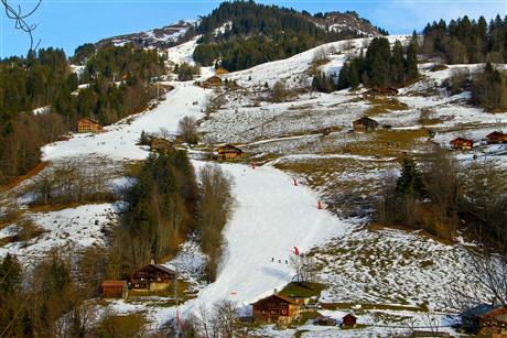 Franciaország, Haute-Savoie a hétvégén, lassan már csak a pályán van hó Franciaország, Haute-Savoie a hétvégén, lassan már csak a pályán van hó