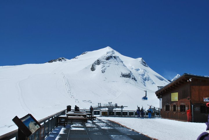 Vas�rnapi k�p a francia Grande Motte gleccseren (Tignes)