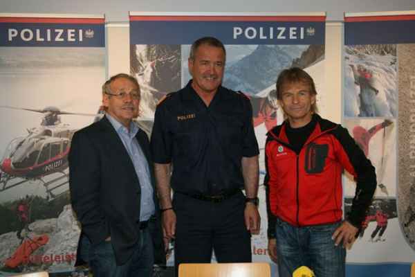 Balról jobbra: Dr. Karl Gabl, Norbert Zobl és Peter Veider a sajtókonferencián Balról jobbra: Dr. Karl Gabl, Norbert Zobl és Peter Veider a sajtókonferencián