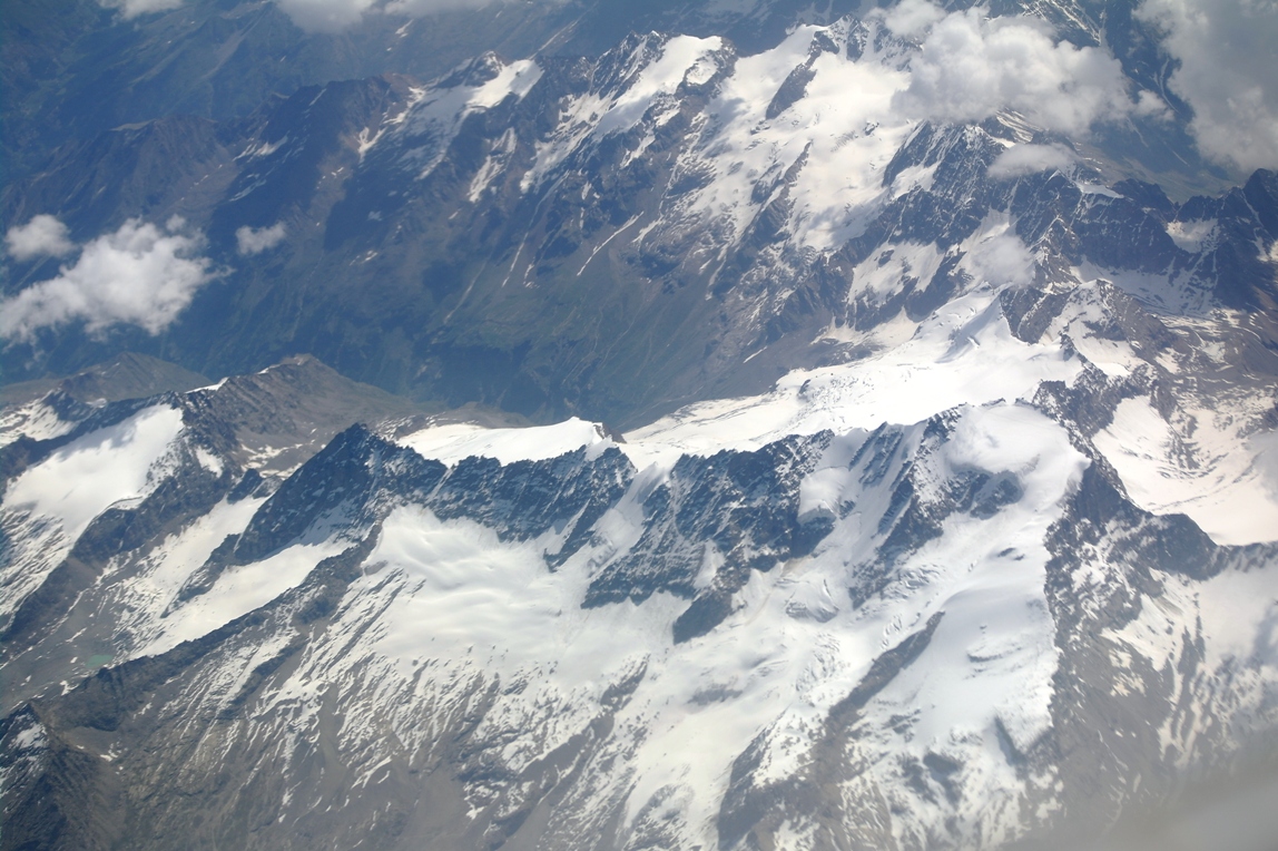 2011. julius 29. Az Alpok fölött (Air France géptől készült fotók)