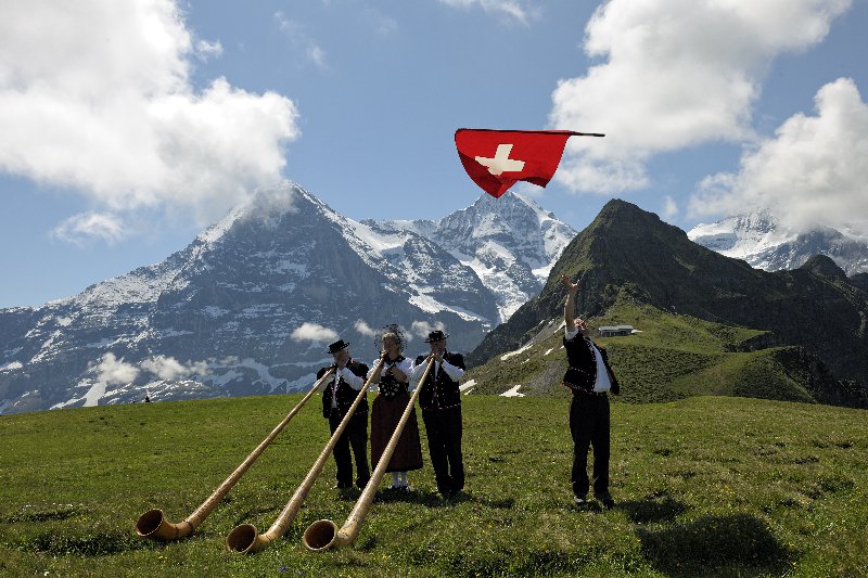 Tavaszi Folklór Fesztivál a Jungfrau régióban / Svájc