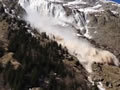 Látványos lavina a Francia-Alpokban