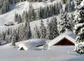 K�t m�teres friss havat v�rnak Ausztri�ban