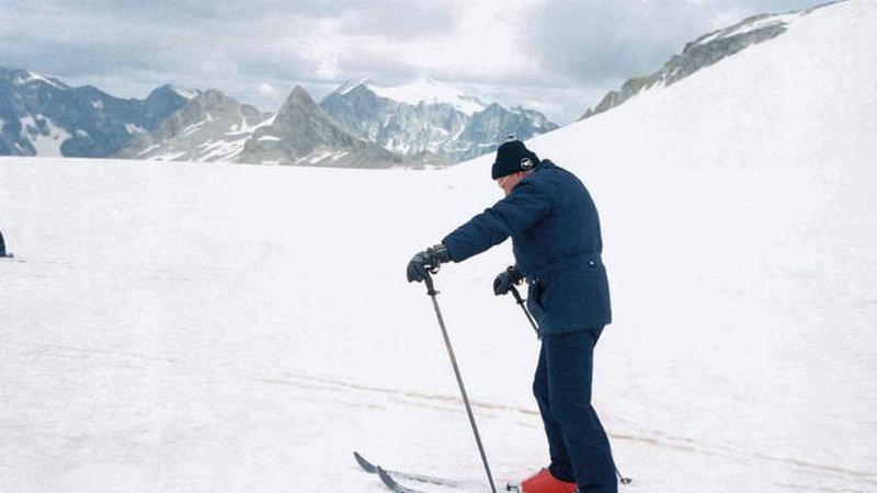 Egyik síelése 1984-ben, ezúttal az Adamello-gleccseren