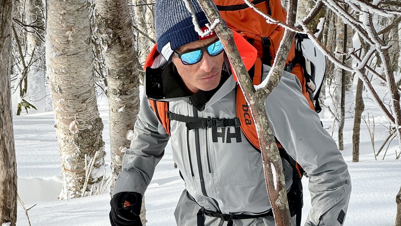 Végh András SMSZ ISIA kártyás kiképző oktató és a Helly Hansen nagykövete